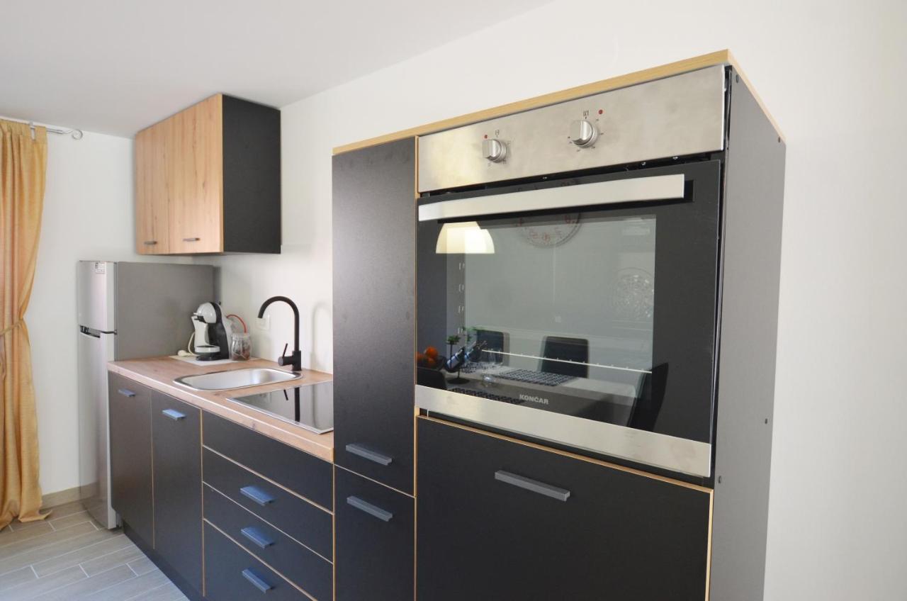 Katy Apartment Ρόβινι Εξωτερικό φωτογραφία